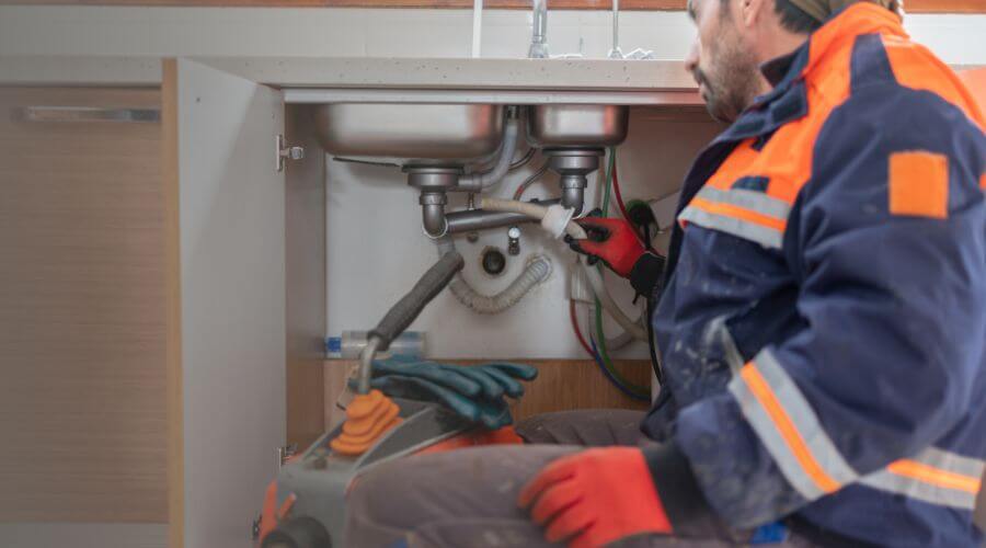 Professional slab leak plumber services in Delcambre, LA